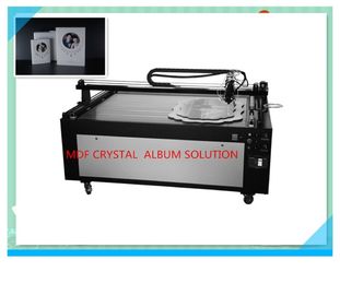 中国 機械を作るCystalカバー/フレームのための自動水晶接着剤の分配機械 サプライヤー