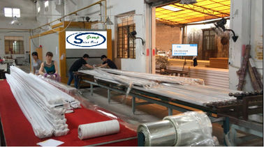 中国 アルミニウム プロフィールの木製の質の昇華熱出版物機械6.5m長さ サプライヤー