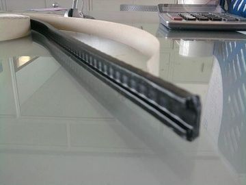 溝、カスタマイズされる作られる二重ガラスのスペーサが付いている Deco の屈曲のスペーサ サプライヤー