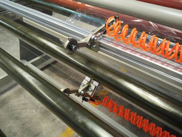 0.75Kwガラス保護フィルム薄板になる機械、調節可能なフィルム カバー速度0.5-7m/s サプライヤー